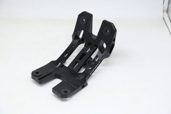 Εύκολα σε σκόνη επικαλυμμένα με πυλώνα A φωτεινά στηρίγματα τοποθέτησης για αλουμινένιο κράμα CNC επεξεργασία