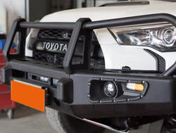 Προσαρμοσμένο Black Front Bumper Kit για την Toyota 4runner με φορητή ελαστική και κάλυψη Jerrycan