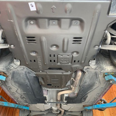 Προστασία κινητήρα Alfa Romeo Giulia με μαύρη πλάκα ολίσθησης από κράμα μαγνησίου αλουμινίου