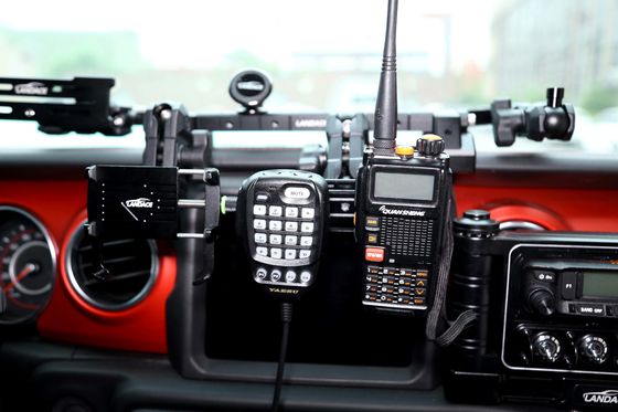 JEEP Εγκατασκευή αυτοκινήτου Αλουμινίου κράμα Κέντρο κονσόλα Κράκετ για κάλυμμα κινητού τηλεφώνου Μαύρο