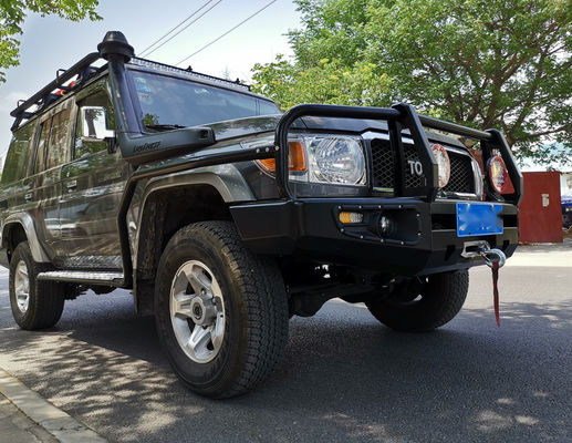 Προσθέστε στυλ και λειτουργικότητα στην Toyota LC79 σας με πίσω προφυλακτήρα και φορτηγό ελαστικών