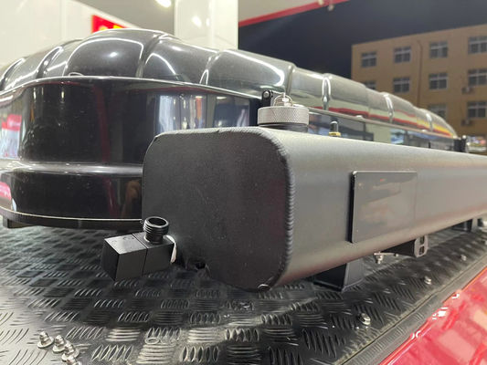 Εξωτερικό ντους έκανε εύκολο Top Sale Αυτοκινητοκινητήρα στέγη Rack Mount με πιεσμένη δεξαμενή νερού