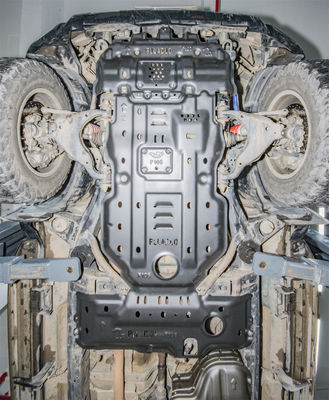 2017-2018 Toyota Prado150 Προστάτης κιβωτίου ταχυτήτων για την εγκατάσταση αυθεντικών τρυπών αυτοκινήτου