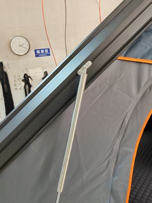 Μία κρεβατοκάμαρα 4-5 άτομα Τελός οροφής αυτοκινήτου με πλευρική σκάλα Παγκόσμια αδιάβροχη 2,1m