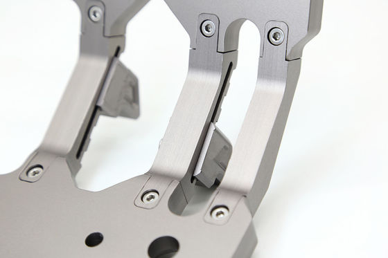 Επαρκής τοποθέτηση φωτιστικών στη δεξαμενή 300 του Μεγάλου Τείχους με συμβατές με το JEEP θόρυβους